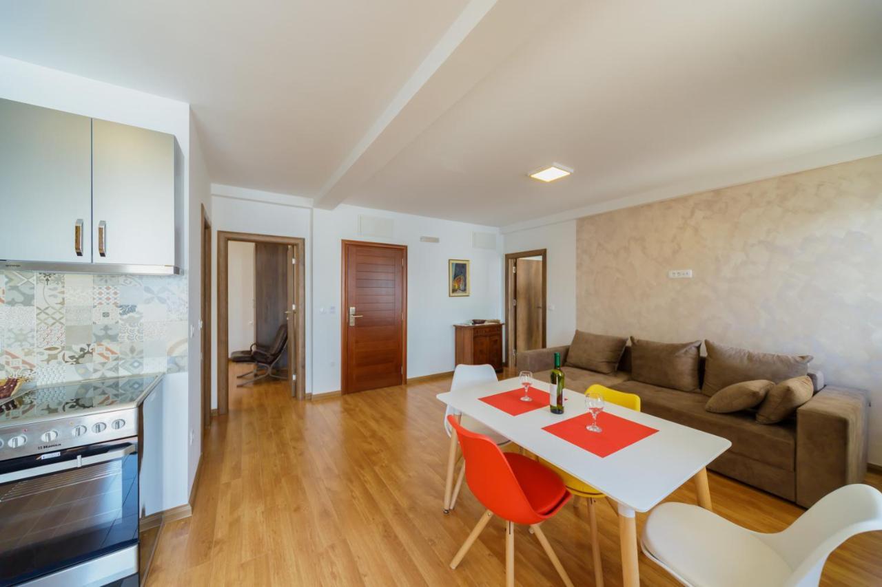 Vila Fortuna Sutomore Buitenkant foto