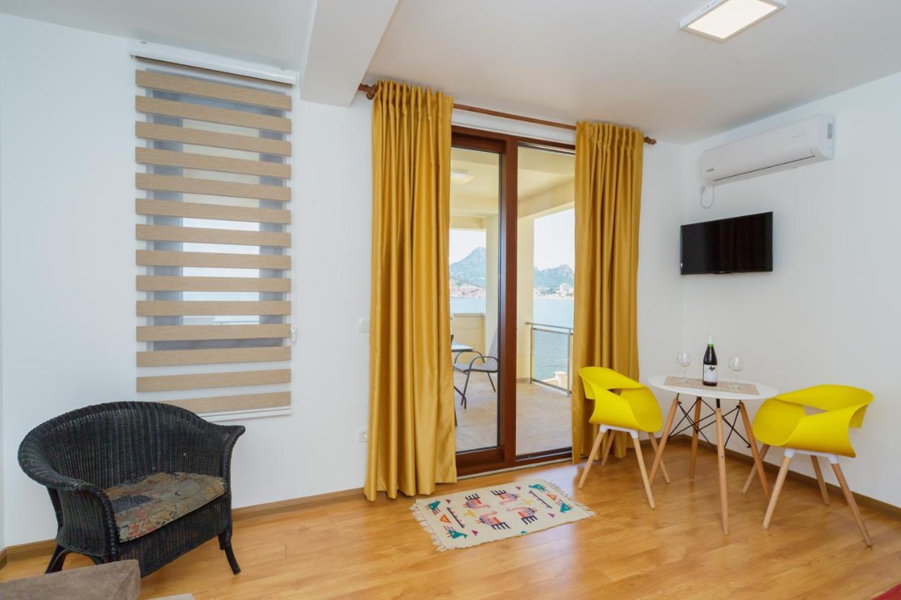Vila Fortuna Sutomore Buitenkant foto